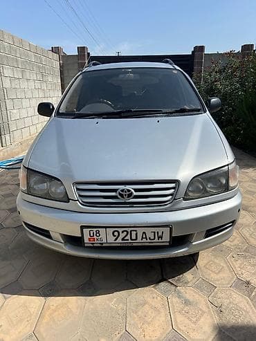 Toyota Ipsum: 1997 г., 2 л, Автомат, Бензин, Универсал