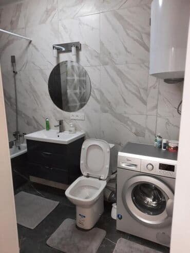 суточный дом в бишкеке: 1 комната, Душевая кабина, Постельное белье, Кондиционер — 9