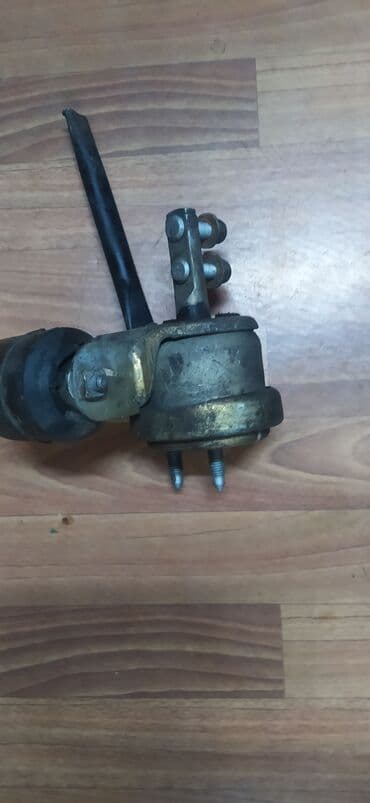 escort: Подушка мотора Ford 1999 г., Оригинал — 1