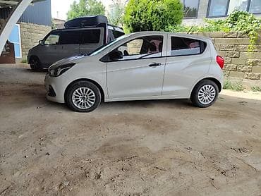 Chevrolet Spark: 2017 г., Автомат, Бензин, Хэтчбэк — 5