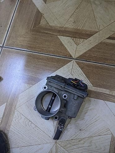 prius 2006: Дроссельная заслонка Toyota 2015 г., Б/у, Оригинал, Япония — 1