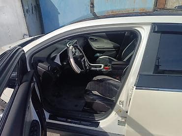 шевралет волт: Chevrolet Volt: 2011 г., 1.4 л, Вариатор, Гибрид, Хэтчбэк — 4