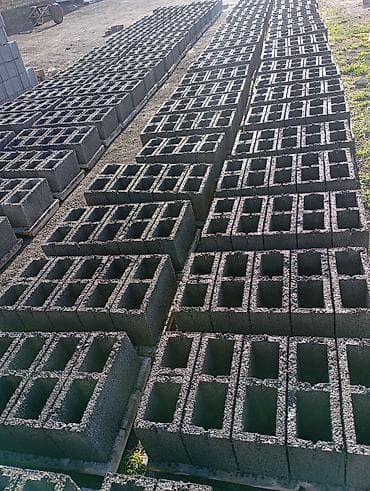 срочно оптом: Шлакоблоки и строительные блоки вибропрессованные Описание: - — 3