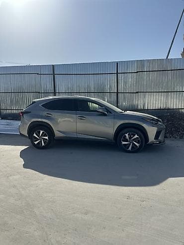 haval h3: Lexus NX: 2018 г., 2 л, Автомат, Бензин, Кроссовер — 2