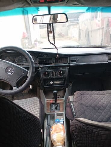 рампа: Mercedes-Benz 190: 1990 г., 2.3 л, Автомат, Дизель, Седан — 6