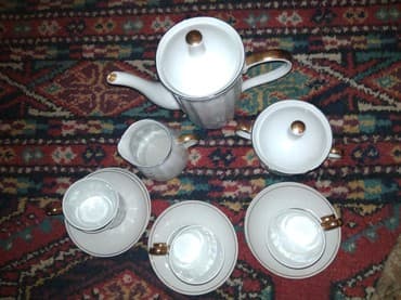 куплю посуду ссср: Кофейный сервиз, 
Н ОВЫЙ, 
Тонкий фарфор
 пр-во СССР
На 6 персон — 4
