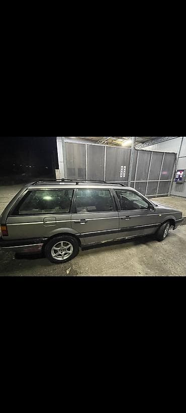 продаю хайландер: Volkswagen Passat: 1983 г., Универсал — 2