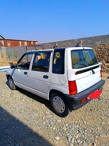 Microcar: Компактный городской хэтчбек 5‑дверный, белый цвет. Основные — 3