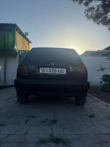 Volkswagen: Volkswagen Golf: 1995 г., 1.6 л, Кол менен иштөөчү, Бензин — 4