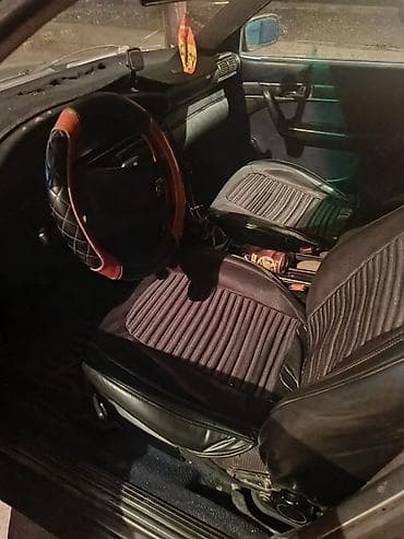 Audi S4: 1992 г., 2 л, Механика, Бензин, Седан — 5