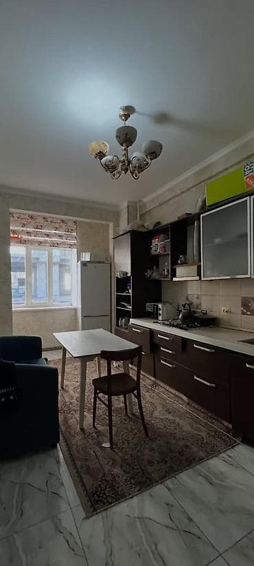 квартира 1 ком продаю: 2 комнаты, 70 м², Элитка, 1 этаж — 4