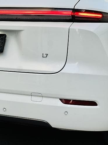 машинна: Lixiang L7: 2024 г., 1.5 л, Автомат, Гибрид, Кроссовер — 7