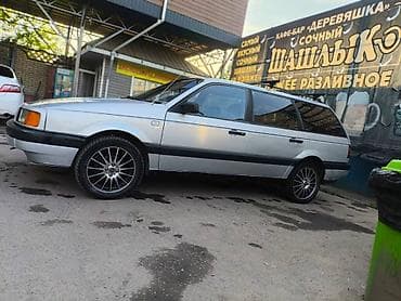 баа: Volkswagen Passat: 1992 г., 1.8 л, Кол менен иштөөчү, Бензин, Универсал — 7