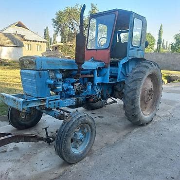 Трактор колёсный МТЗ-50/52 (ориентировочно), с кабиной at lalafo.kg Трактор колёсный МТЗ-50/52 (ориентировочно), с кабиной
