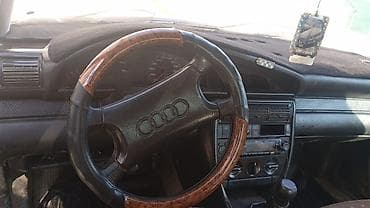 Audi 100: 1991 г., 2.3 л, Ручные, Бензин, Седан