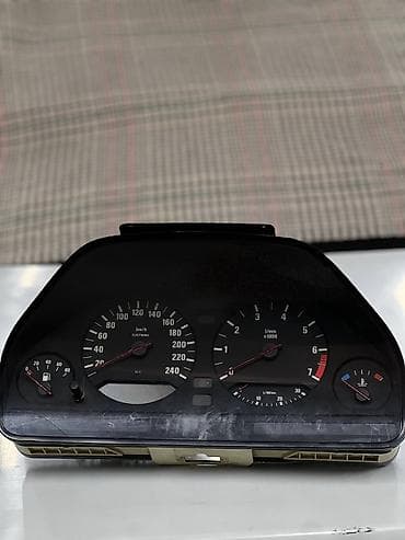 Детали салона: Спидометр/приборная панель BMW 5‑series E34 (оригинал, Motometer) - — 2