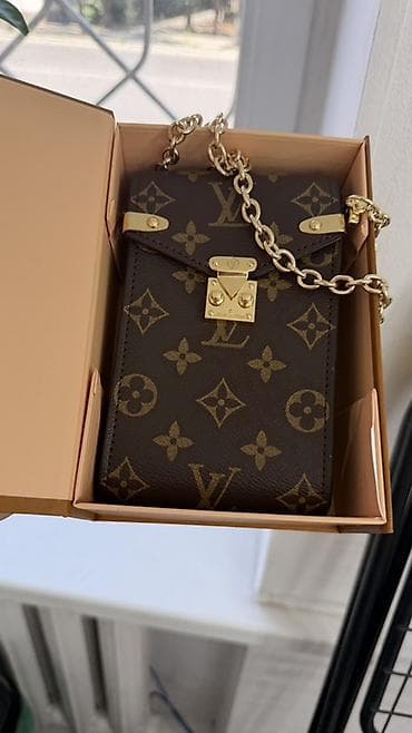 vuitton: Мини-сумка на цепочке Louis Vuitton - Формат: компактный — 2