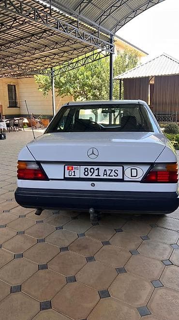 413 cdi: Mercedes-Benz E-Class: 1988 г., 2 л, Механика, Бензин, Седан — 3