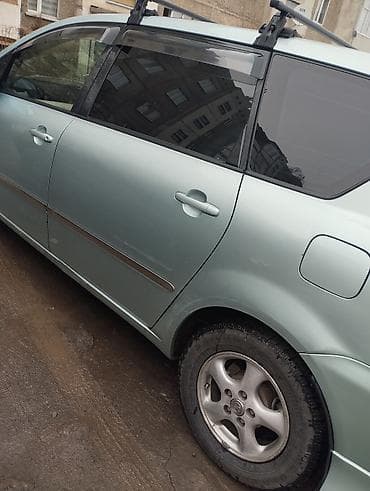 w210 2 2: Toyota Ipsum: 2002 г., Автомат, Бензин, Минивэн — 6