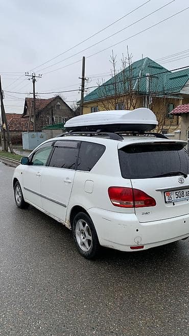 b class: Toyota Ipsum: 2003 г., 2.4 л, Автомат, Бензин, Минивэн — 4