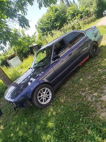 экран е34: BMW 5 series: 1992 г., Седан — 1
