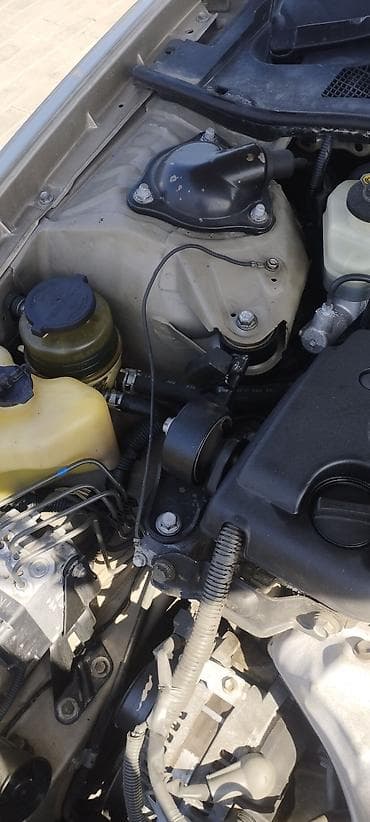 генерато: Двигатель Toyota VVT‑i, 16-клапанный бензиновый. 2.4 обиом. Матор — 2