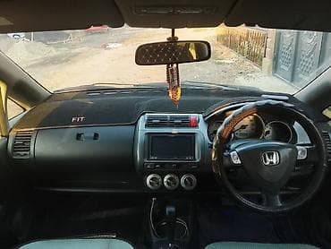 фит тарпеда: Honda Fit: 2003 г., Автомат, Хэтчбэк — 9