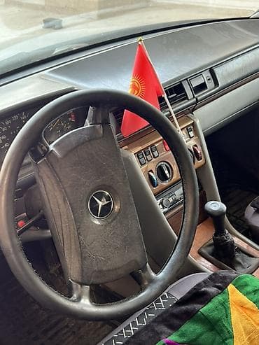 форд танзит: Mercedes-Benz W124: 1990 г., 2.3 л, Механика, Универсал — 4