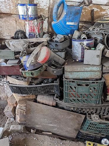 куда сдать старые вещи бишкек: Разные детали от машин запчасти из гаража приезжайте по цене — 2