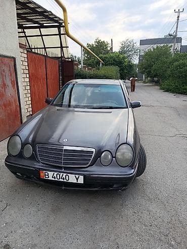Mercedes-Benz E-Class: 2000 г., Седан