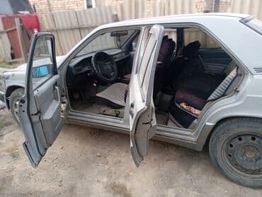 рампа: Mercedes-Benz 190: 1990 г., 2.3 л, Автомат, Дизель, Седан — 7