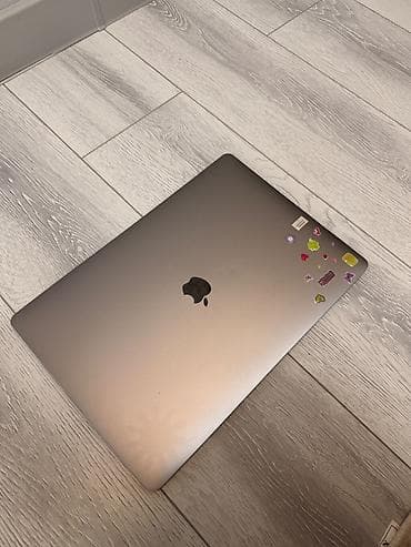 macbook 15: MacBook Pro 16" (2019), Space Gray - Процессор: 6‑ядерный Intel Core — 5