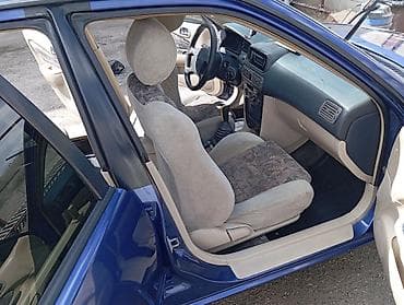 Toyota: Toyota Corolla: 1997 г., 1.6 л, Механика, Бензин, Хэтчбэк — 1