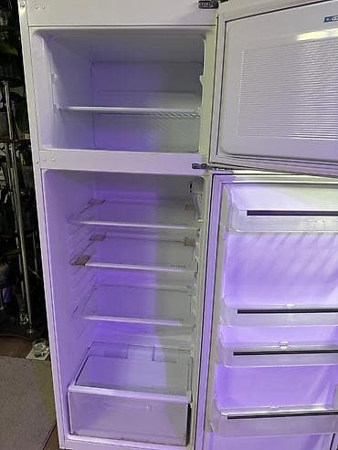 спиринтер холодильник: Холодильник Vestel, Б/у, Двухкамерный, De frost (капельный), 56 * 170 * 60 — 2