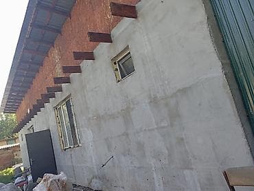 Үйлөр: Срочная цена,продаю за 85000, 740 за м2 получается, продаю 4 комнатный — 8