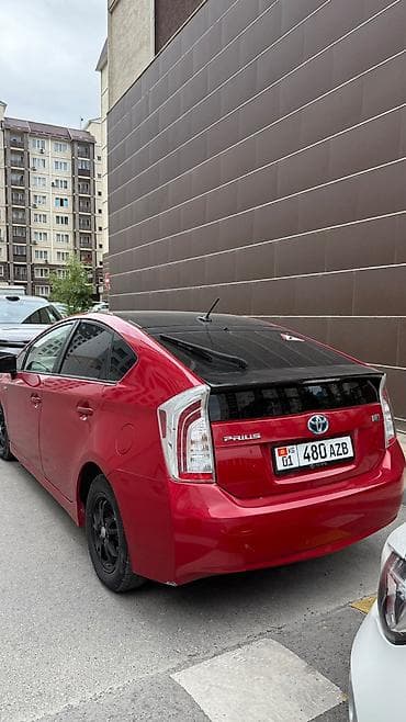 вольво спойлер: Toyota Prius: 2013 г., 1.8 л, Вариатор, Гибрид, Лифтбек — 2