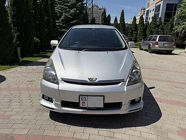 Toyota WISH: 2003 г., 1.8 л, Автомат, Бензин, Универсал