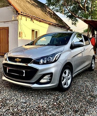 Chevrolet Spark: 2020 г., 1 л, Автомат, Бензин, Хэтчбэк