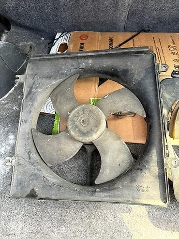 канальный вентилятор: Вентилятор Honda 1999 г., Б/у, Оригинал — 2