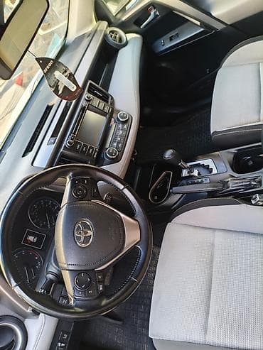 кia k3: Toyota RAV4: 2018 г., Кроссовер — 8