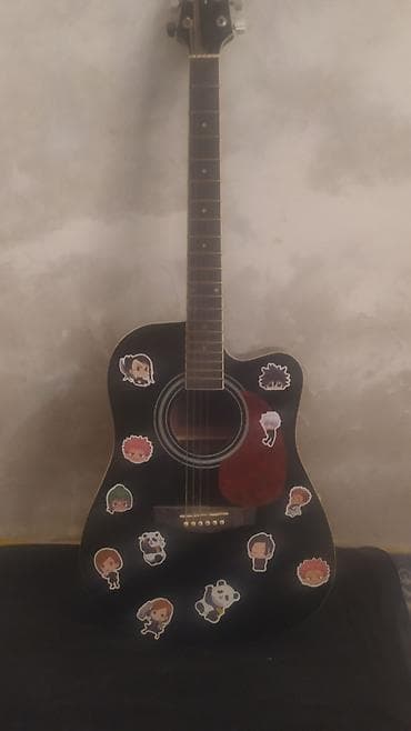 Акустическая гитара Starsun D01-300, цвет черный (BK)нету двух струн