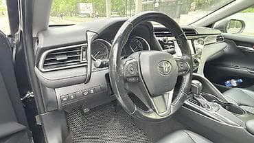 step 2: Toyota Camry: 2019 г., 2.5 л, Автомат, Бензин, Седан — 6