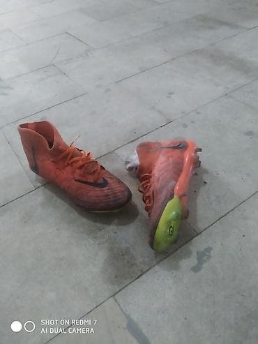 Футбольные бутсы Nike с носком-«гольфом» (коллекция с шнуровкой — 7