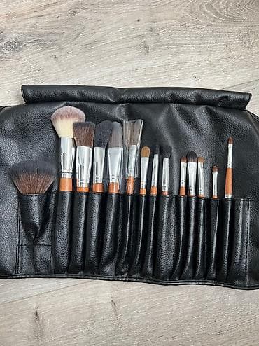 Набор кистей Были затестированы некоторые, практически новый