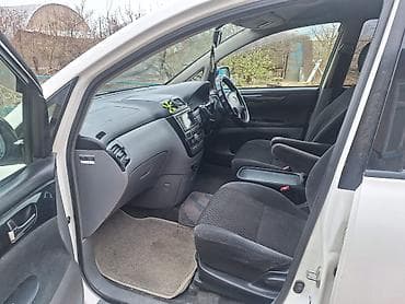 Toyota Ipsum: 2004 г., 2.4 л, Автомат, Бензин, Универсал