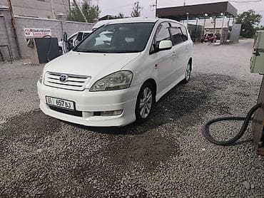 Toyota Ipsum: 2003 г., 2.4 л, Автомат, Бензин, Вэн/Минивэн — 1