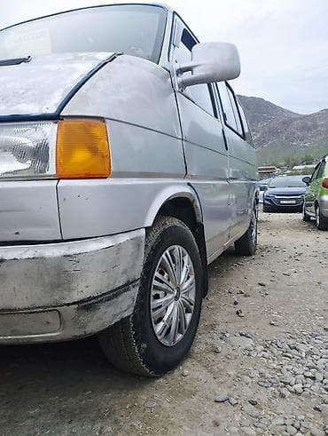 Унаа: Volkswagen Transporter: 1990 г., 2.4 л, Кол менен иштөөчү, Дизель, Вэн/Минивэн — 6