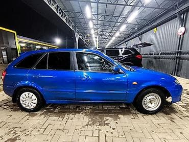 мазда 1999: Mazda Familia: 2001 г., 1.6 л, Ручные, Бензин, Универсал — 3