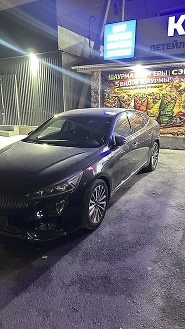 Другие автомобили: Бизнес‑седан черного цвета с современным дизайном и богатым — 4