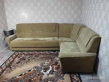 Эмерек: Бурчу бар диван, Кутулар менен, Үч кишилик — 2